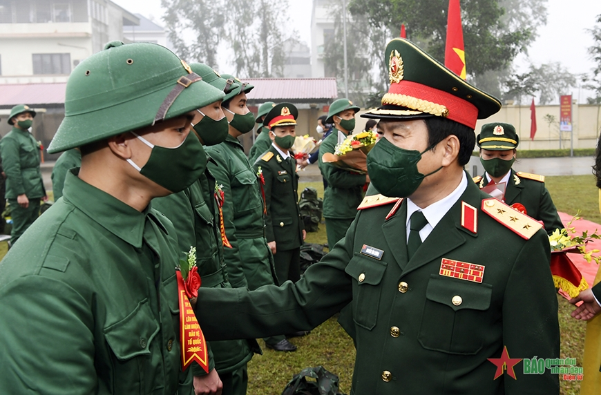 Thượng tướng Nguyễn Tân Cương dự Lễ giao nhận quân năm 2022 tại tỉnh Phú Thọ